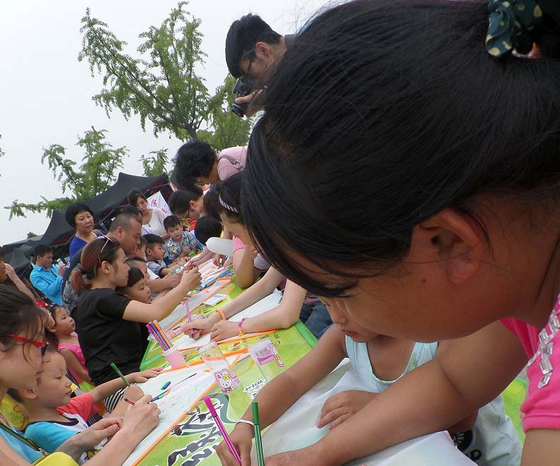 �I�����@С���Ѽ����L(zh��ng)�����L(f��ng)�~���L��(hu��)������(xi��)���Լ��ĭh(hu��n)�����Z(y��)��