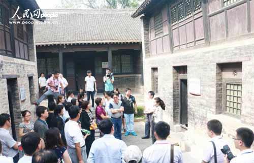 ���L�F(tu��n)�ɆT�ڰ�·܊һ���Ŏ�˾��fַ�J(r��n)�� ȡ�v������ꑼӽ� �z��