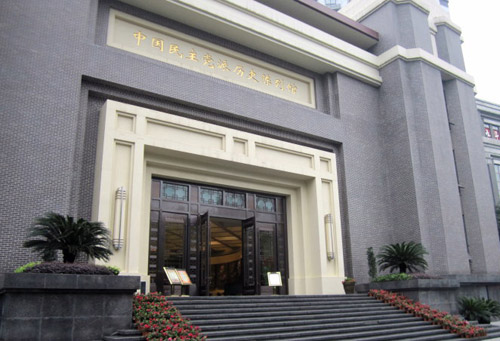 ��ǰ��������W(w��ng)ӛ�ߺ͏�(qi��ng)��Փ���W(w��ng)�ѽM�ɵġ����Қvʷӛ�����ѿ���(zh��n)Ӣ�ҡ���ӣ��ؑcվ��С���(du��)�������Ї������h�ɚvʷ����^���^��