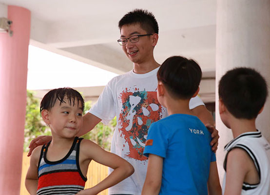 ���ݴ�W(xu��)��֪�Ľ�㡱�������(hu��)��(sh��)�`�(du��)���㽭��(l��)�����_(k��i)չ֧�̻��(d��ng)���鮔(d��ng)?sh��)��l(xi��ng)����С�W(xu��)���ռ��W��ƥ�˽������D��־Ը��ٝ�S���ӂ���