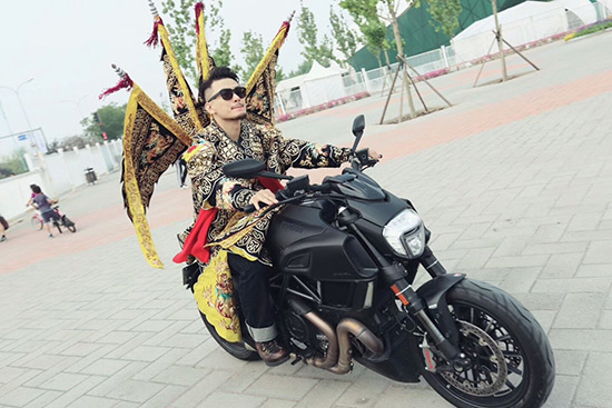 �݆T�T������܇���ų���(ch��ng)��   ���� �z