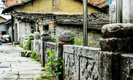 �e�ݹ��(zh��n)�����ƾõĚvʷ�����˹��e�ݳ������Ļ����N(y��n)�������S���Ěvʷ���ľ��^���C�����e�(y��ng)�vʷ���ľ��^�ľ��A����Ԕ��(x��)������CZYYW ���e�(y��ng)�h�e�ݹ��(zh��n) Ͷ�� 